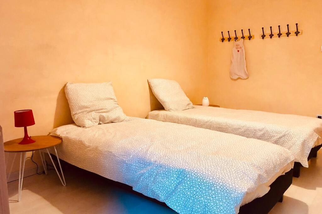 F3 - Neuf - 4/6 P - Lits King Size - Wifi - Cour Apartment Le Puy-en-Velay Exterior photo